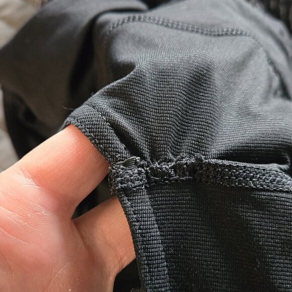 Lululemon Speed Short 2.5" FLAWED - 4 Pinstripe Black White / Black - Picture 7 of 7